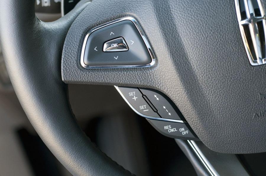  Lincoln MKZ 2013 года  (фото 23 из 65)
